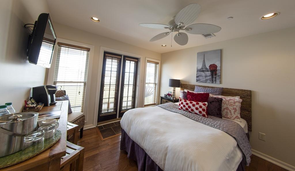 The Almanett Hotel & Bistro Gulfport Pokoj fotografie