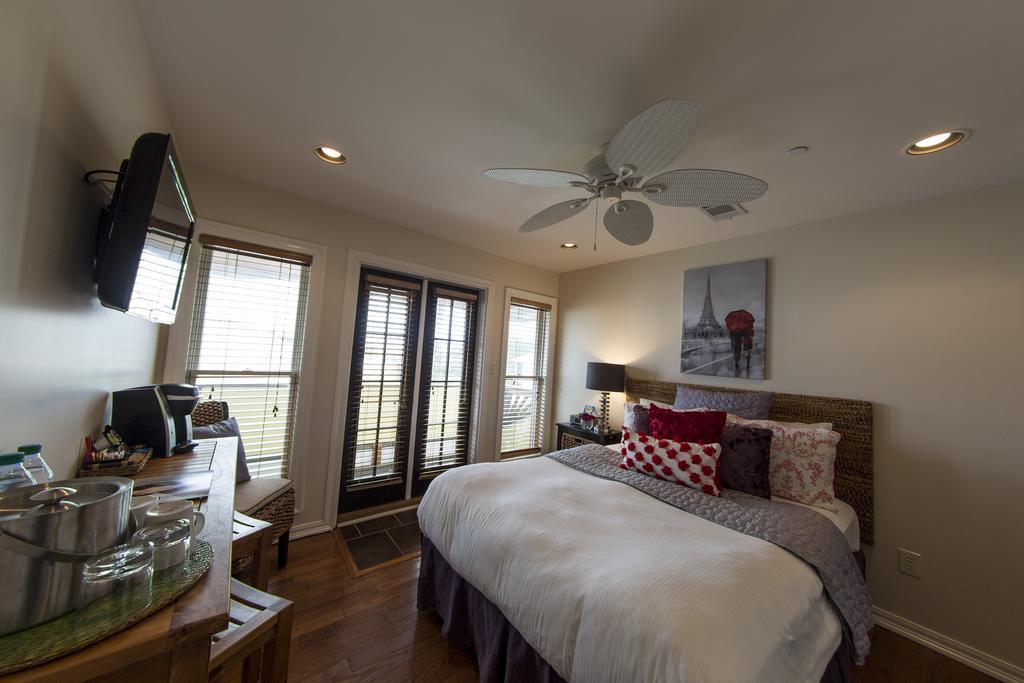 The Almanett Hotel & Bistro Gulfport Pokoj fotografie