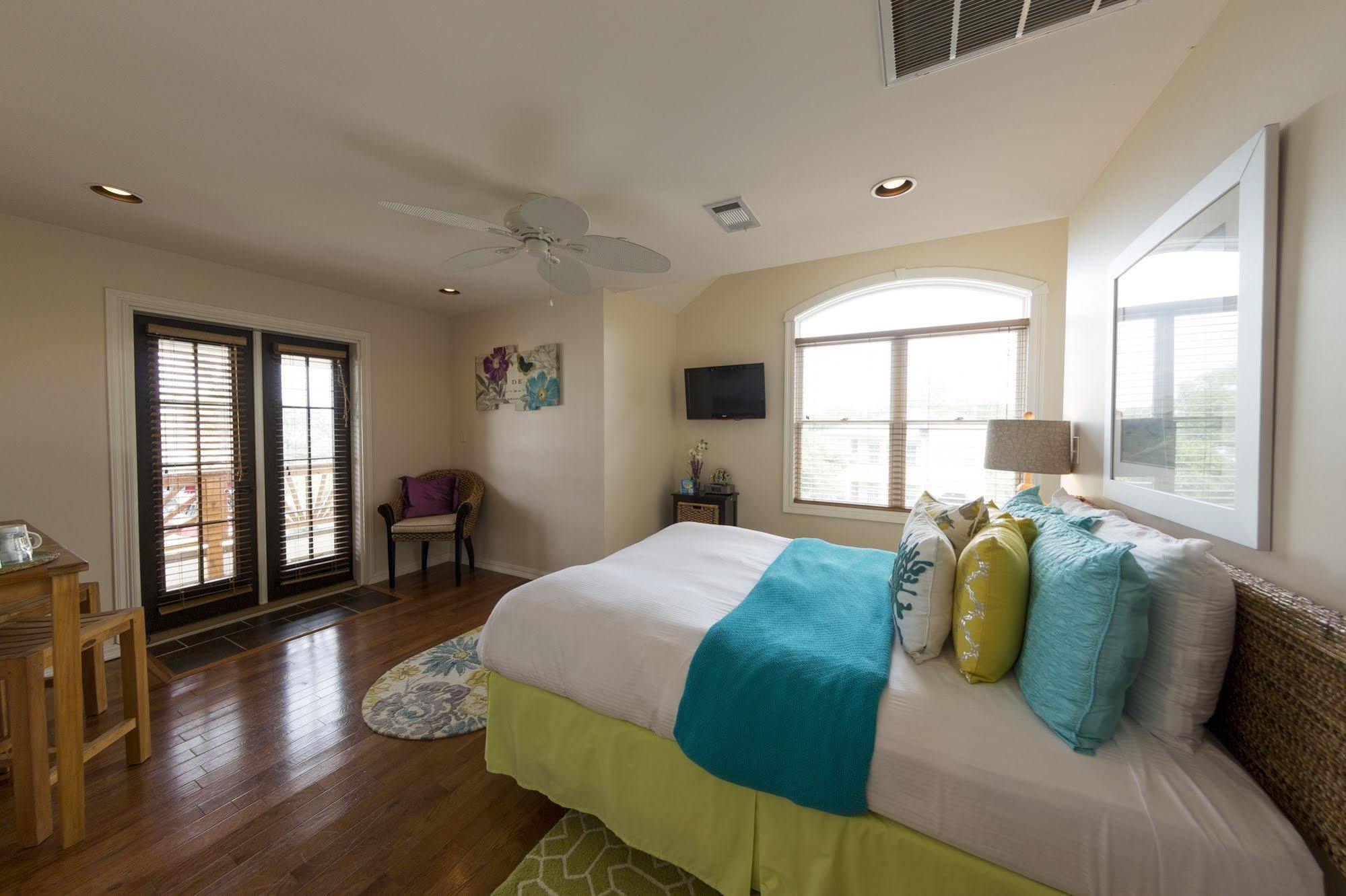 The Almanett Hotel & Bistro Gulfport Exteriér fotografie