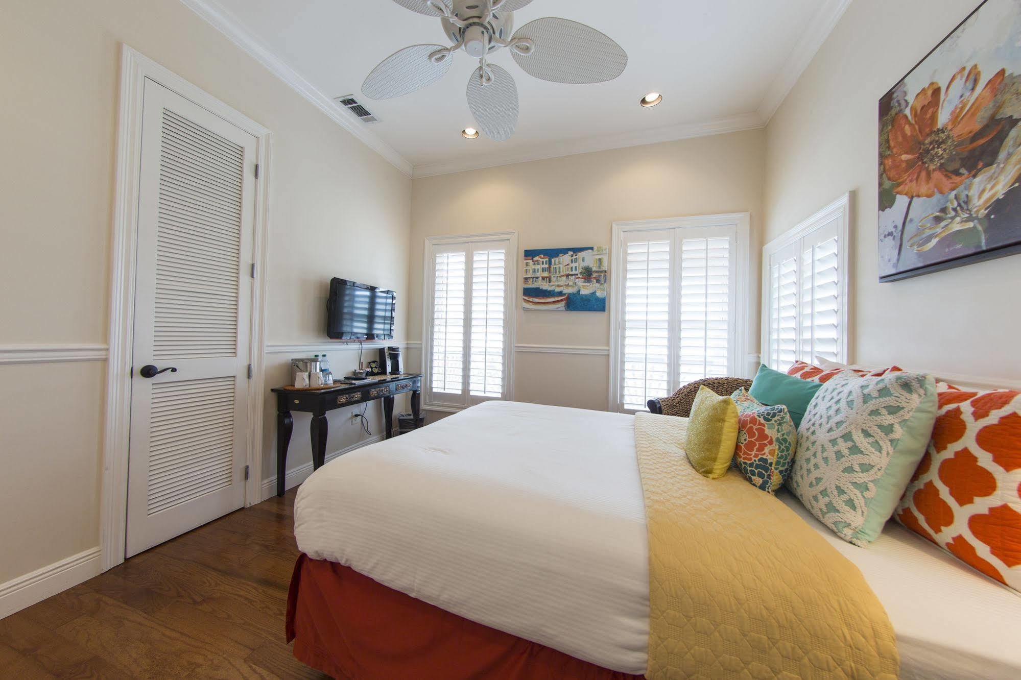 The Almanett Hotel & Bistro Gulfport Exteriér fotografie